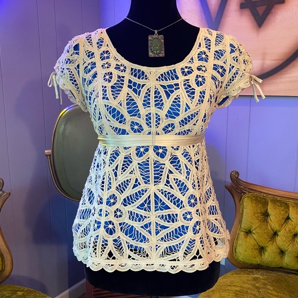 Vtg Y2K Betsey Johnson Black Label Ivory Lace Overlay Romantic Cottagecore Top - Picture 3 of 10